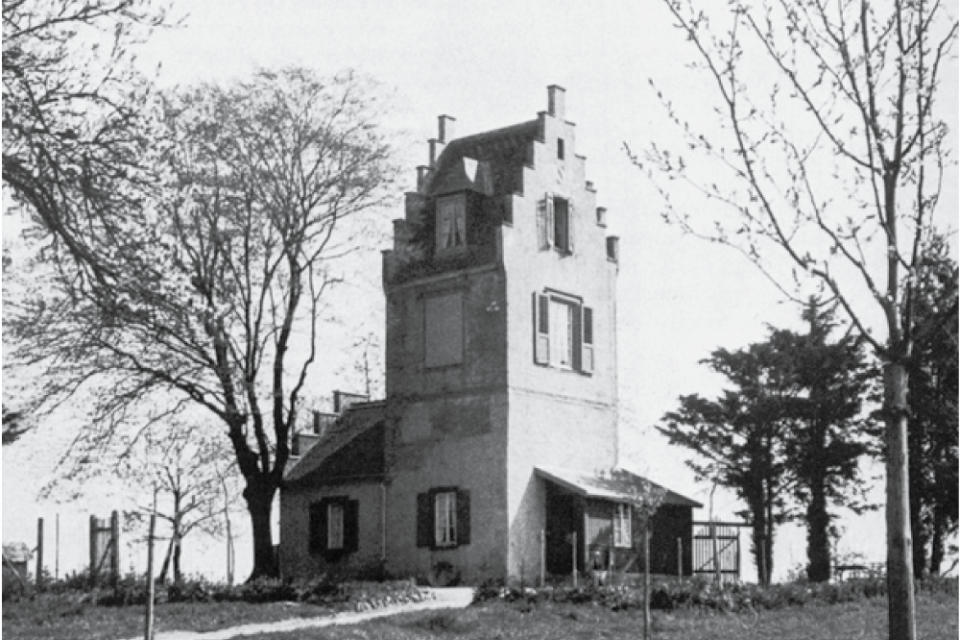 Vom Gartenhaus zur Galerie – Der Spanische Turm als Sehnsuchtsort